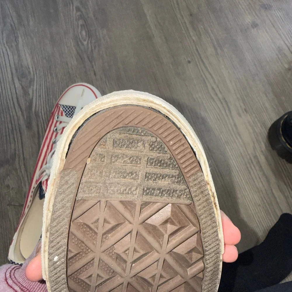 Converse Red and White Striped with Blue Stars Canvas Shoes Men’s size 10.5 - Picture 5 of 10